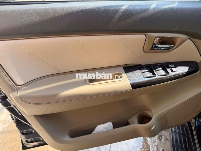 Toyota Fortuner 2.7V 2013 đi 107.000 km một chủ