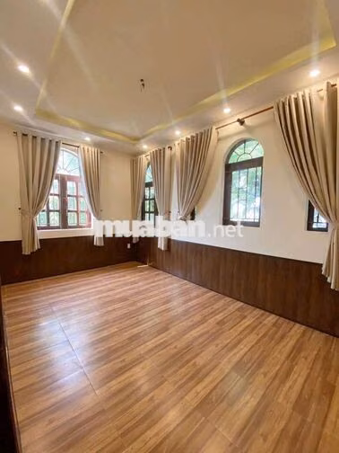 CHO THUÊ BIỆT THỰ 1000M² FUN NỘI THẤT GIÁ 12TR 