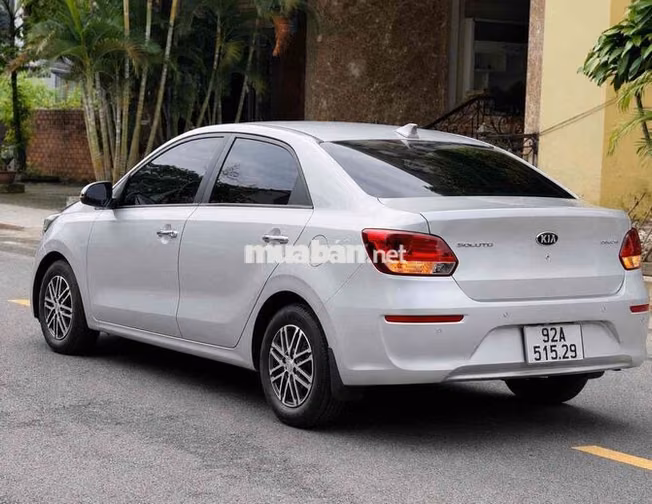 Kia Soluto 2020 Tự động 50000 km Bạc