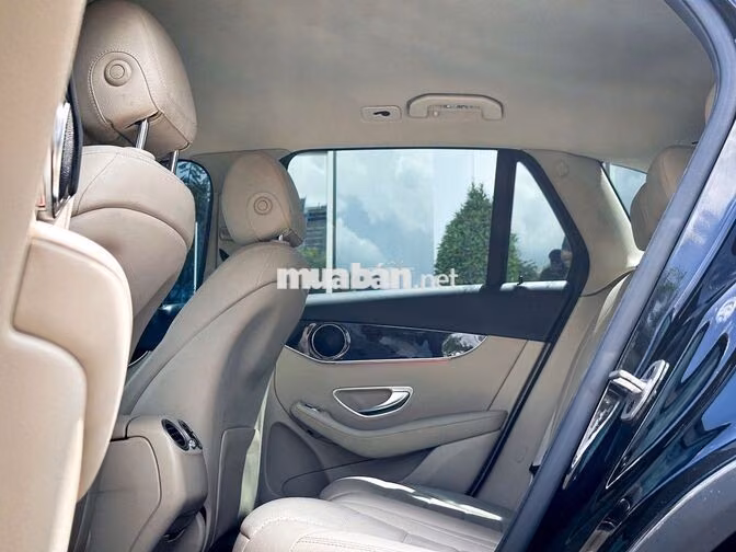 Mercedes-Benz GLC 200 2022 Đen 45,000 km