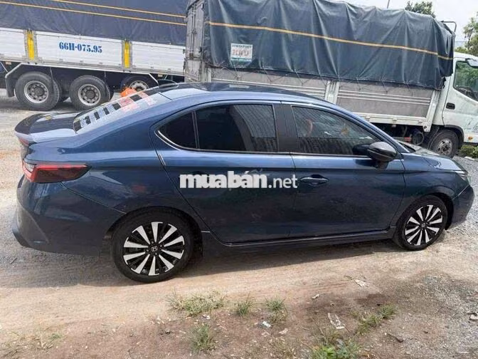Honda City RS Xanh 5 chỗ