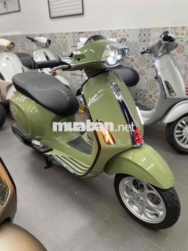 Piaggio Vespa 2024 Xanh lá