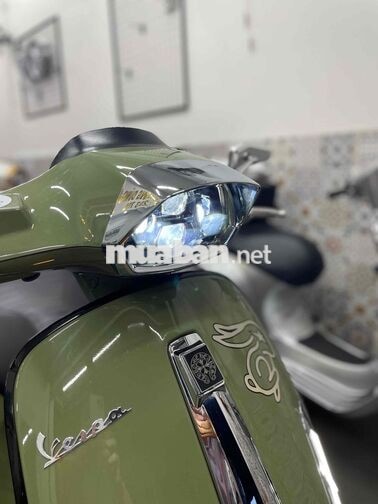 Piaggio Vespa 2024 Xanh lá