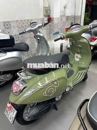 Piaggio Vespa 2024 Xanh lá
