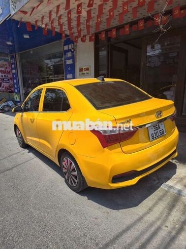 Hyundai i10 SX 2017 1.2L Vàng