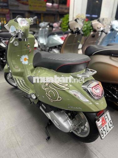 Piaggio Vespa 2024 Xanh lá
