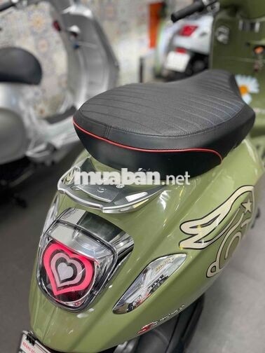 Piaggio Vespa 2024 Xanh lá