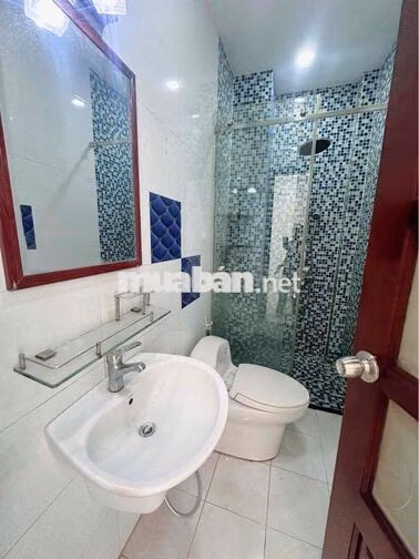 99% NEW 4 Tầng Đúc, 3PN 4WC, Hẻm gần 4m, Khu Lê Văn Quới