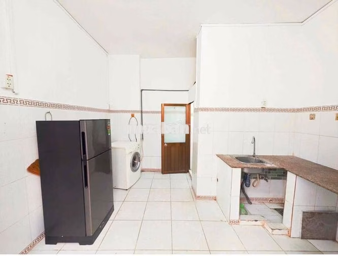 Cho thuê nhà hẻm oto đậu trước nhà 38/ hoàng văn thụ , phú nhuận cũ
