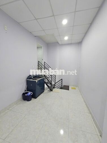 Bán nhà đẹp mới tặng nội thất hẻm 326 đường Bùi Minh Trực P6 Q8