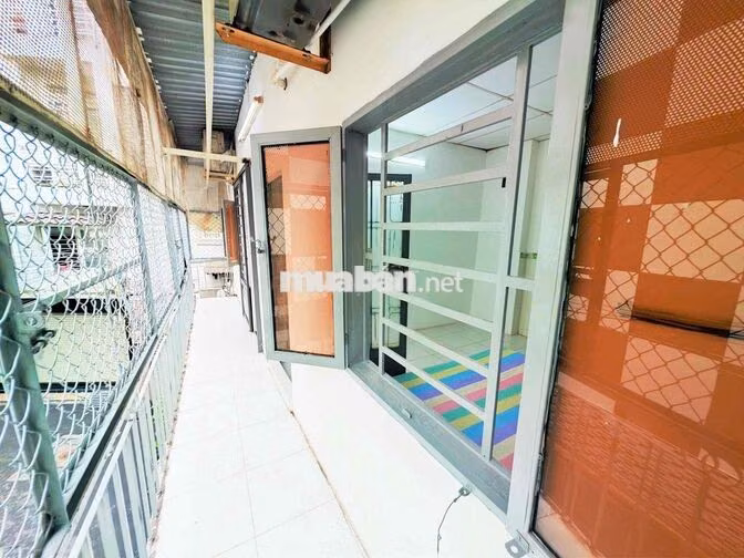 Cho thuê nhà hẻm oto đậu trước nhà 38/ hoàng văn thụ , phú nhuận cũ