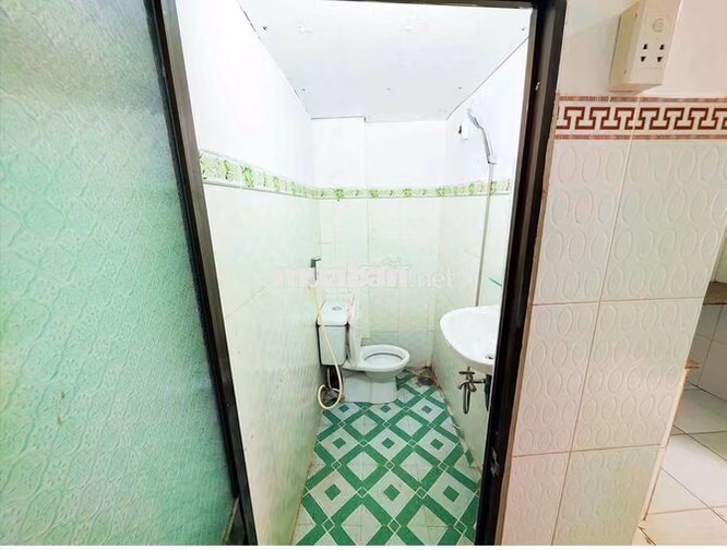 Cho thuê nhà hẻm oto đậu trước nhà 38/ hoàng văn thụ , phú nhuận cũ