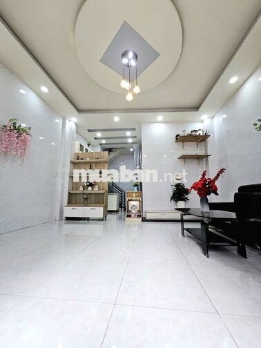 Bán nhà đẹp mới tặng nội thất hẻm 326 đường Bùi Minh Trực P6 Q8