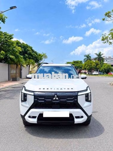 Mitsubishi Destinator Premium 2026 Trắng 5 chỗ