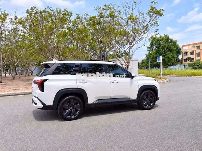 Mitsubishi Destinator Premium 2026 Trắng 5 chỗ