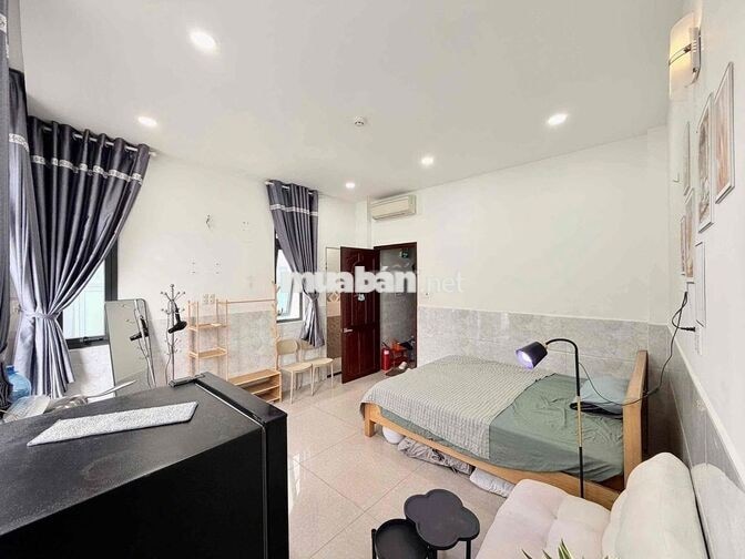 Studio - Balcon - Full Options - Ngay Nguyễn Thiện Thuật, Quận 3