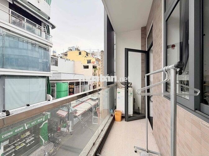 Studio - Balcon - Full Options - Ngay Nguyễn Thiện Thuật, Quận 3