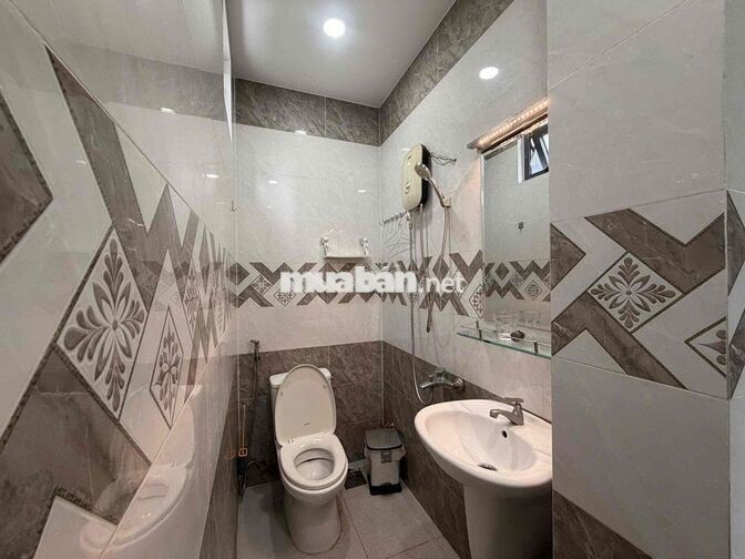 Studio - Balcon - Full Options - Ngay Nguyễn Thiện Thuật, Quận 3