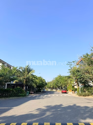 CẦN BÁN NHANH CĂN BIỆT THỰ VƯỜN TRUNG TÂM BẾN LỨC
