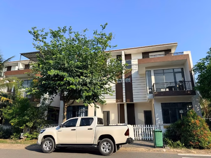 CẦN BÁN NHANH CĂN BIỆT THỰ VƯỜN TRUNG TÂM BẾN LỨC