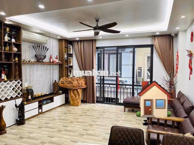 NHÀ ĐẸP LẠC LONG QUÂN- OTO TRONG NHÀ