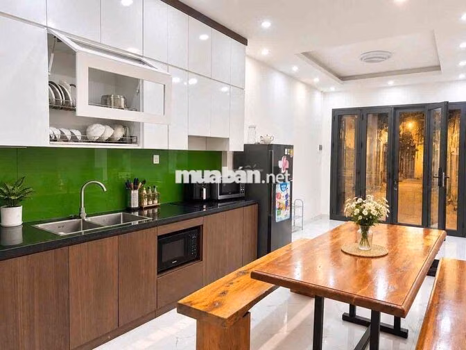 CHO THUÊ NHÀ 4 TẦNG CÓ THANG MÁY – 180 XÃ ĐÀN, ĐỐNG ĐA – FULL NỘI THẤT