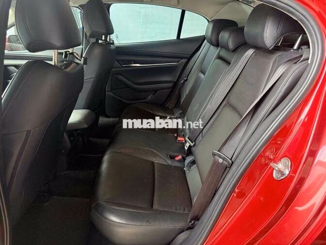 Mazda 3 Luxury 2022 Đỏ 28.000km lướt chuẩn km