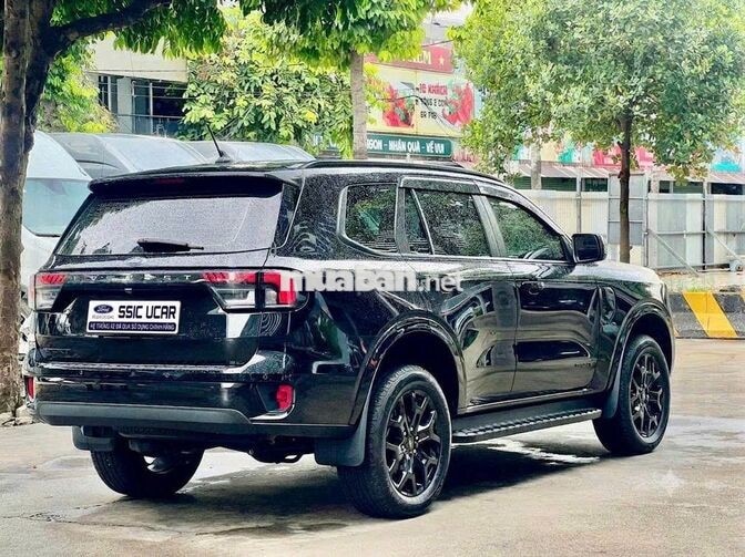 Ford Everest Sport 2024 Đen 5.900 km