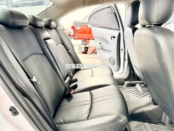 Mitsubishi Attrage Premium 2024 Trắng 5 chỗ