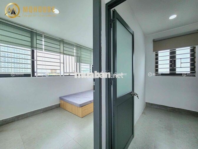 CĂN HỘ 2PN 1PK FULL NT (MGR) - THANG MÁY - CỬA SỔ - SÁT ĐH HIU & VHU