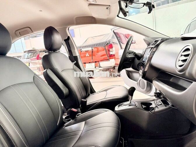 Mitsubishi Attrage Premium 2024 Trắng 5 chỗ