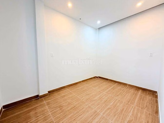 NHÀ SHR 3 TẦNG MỚI CẦN BÁN GẤP NHỈNH HƠN 2 TỶ