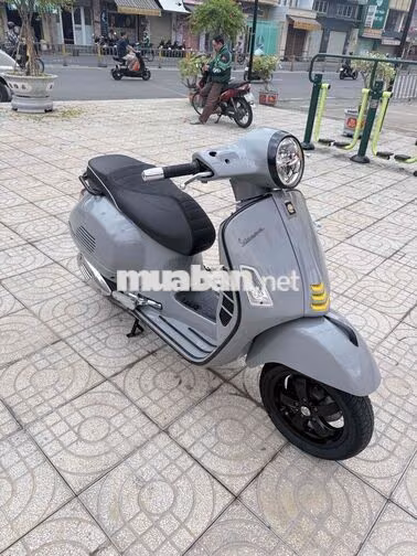 Piaggio GTS HPE 300 Xám xi măng