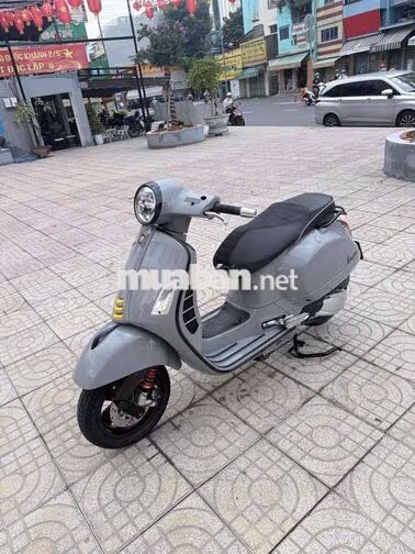 Piaggio GTS HPE 300 Xám xi măng