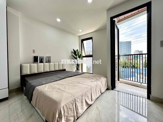CĂN HỘ CAO CẤP GIÁ RẺ - BAN CÔNG MÁY GIẶT RIÊNG - CÔNG VIÊN LÀNG HOA