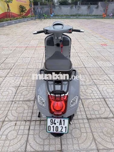 Piaggio GTS HPE 300 Xám xi măng