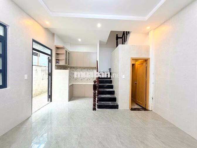 NHÀ SHR 3 TẦNG MỚI CẦN BÁN GẤP NHỈNH HƠN 2 TỶ