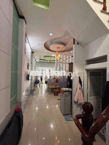 🔥 BÁN NHÀ NGAY CHỢ ĐÔNG HÒA – ĐƯỜNG 6M CÓ VỈA HÈ – 60M² – NHỈNH 4 TỈ 🔥