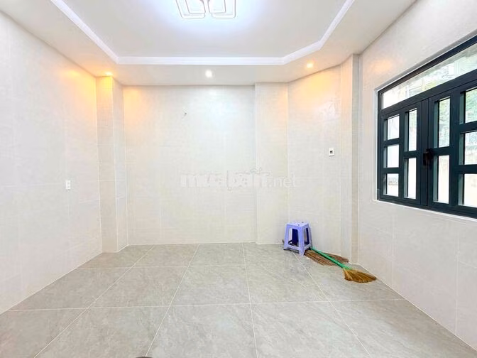 NHÀ SHR 3 TẦNG MỚI CẦN BÁN GẤP NHỈNH HƠN 2 TỶ