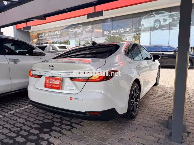 Camry Hybird Top 2026 siêu lướt 1.000 km
