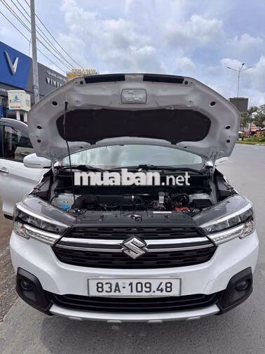 Suzuki XL7 7 chỗ Số tự động Trắng