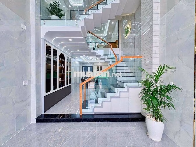 🏡 Nhà Đẹp Bình Tân (4M x 18M) Ngay Ngã Tư Bà Hom