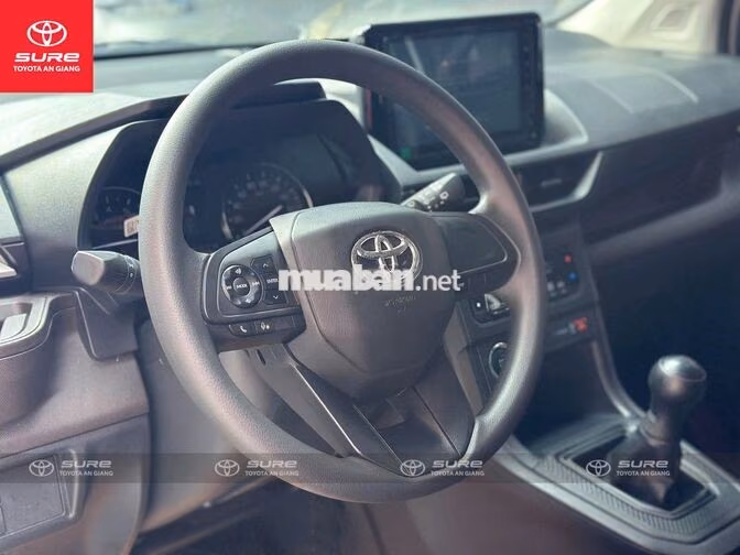 Toyota Avanza Premio 1.5G 2024 MT (xe tập lái)