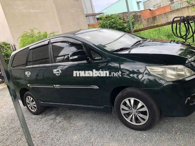 Toyota Innova E 2015 Số sàn Xanh đen