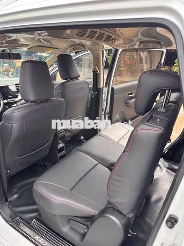 Suzuki XL7 7 chỗ Số tự động Trắng