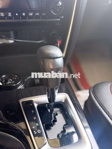 Toyota Fortuner 2024 Xám 67687 km