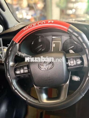Toyota Fortuner 2024 Xám 67687 km
