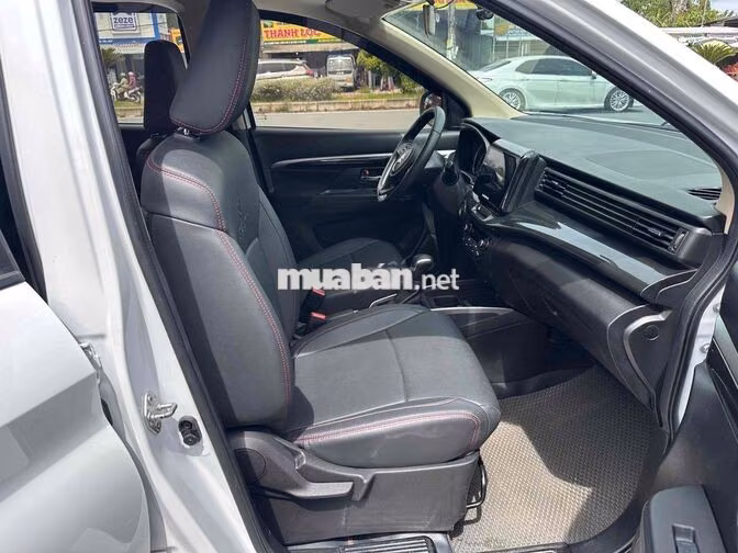Suzuki XL7 7 chỗ Số tự động Trắng