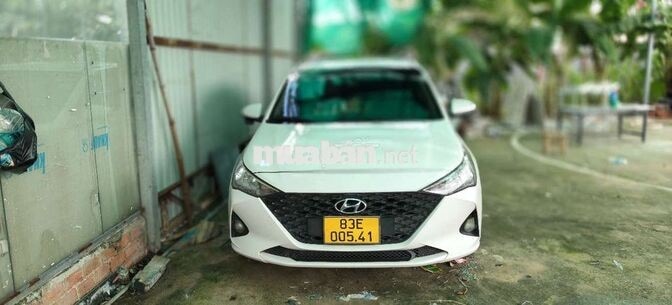 Hyundai Accent 2022 bản thiếu số sàn Trắng