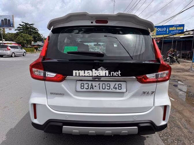 Suzuki XL7 7 chỗ Số tự động Trắng